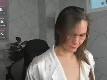 Freechat lillian_white1 on Chaturbate