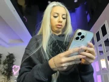 lisaakira — squirt and oil show 25/38/100/120/160/200 | #bigboobs #anal #squirt #smoke #dirty [1000 tokens remaining]