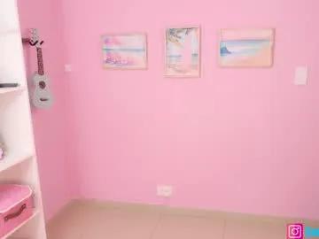 Freechat little_effy18_ on Chaturbate