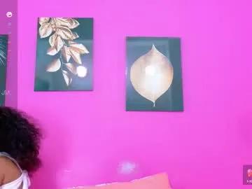 Freechat littleebonymommy on Chaturbate