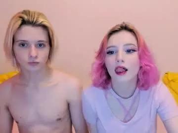 Private littlesweetkittens on Chaturbate