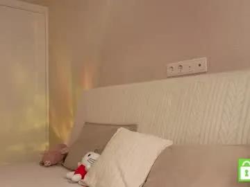 Freechat lulu_moons on Chaturbate