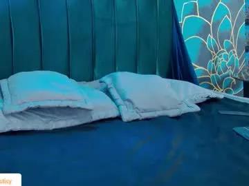 Freechat lunamistyc on Chaturbate