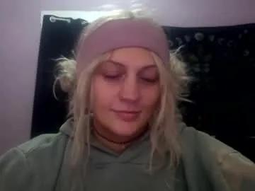 Freechat madelinevalentine on Chaturbate