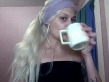 Freechat madelinevalentine on Chaturbate