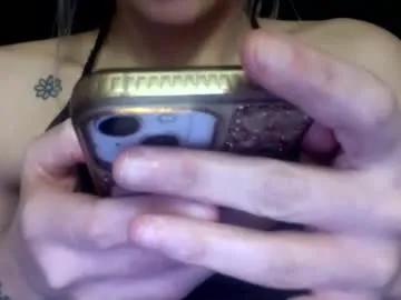 Freechat madelinevalentine on Chaturbate