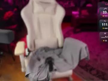 Freechat maevee on Chaturbate