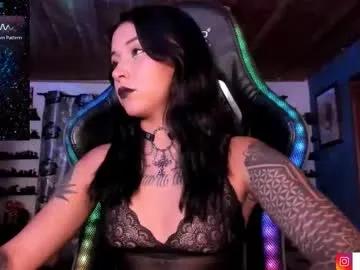 mavis_fuentes — #tattoo #smalltits #smoke #latina [5940 tokens remaining]