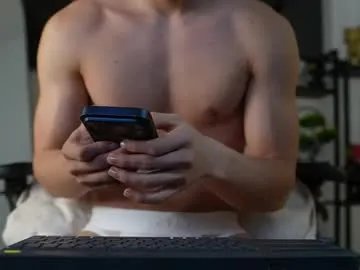 Freechat max_cortes1_ on Chaturbate