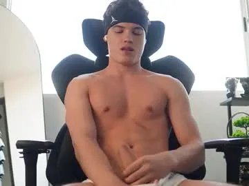 Freechat max_cortes1_ on Chaturbate