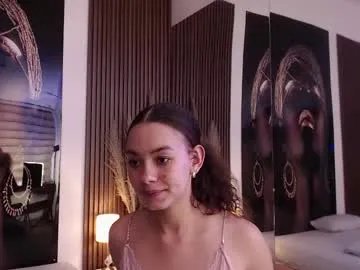 Freechat miticabrennet on Chaturbate