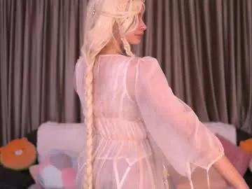 movessa — Hi, I'm Luna  first day here <3 Goal: try to do slaps thst ass #new #18 #teen #shy #feet [55 tokens remaining]