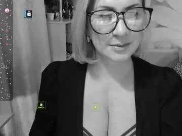 Private music_fairy on Chaturbate