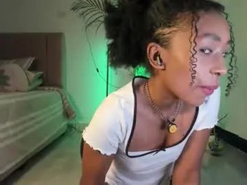 Freechat naomii1020 on Chaturbate