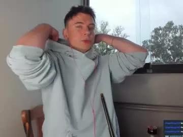 Freechat nicoslowmoo on Chaturbate