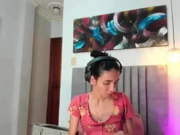 Freechat ninacavallli on Chaturbate