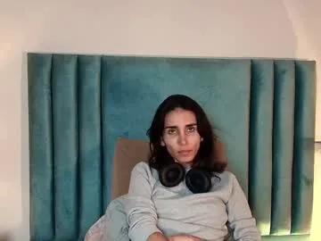 Freechat ninacavallli on Chaturbate