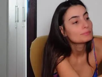 Freechat ninacrystal on Chaturbate