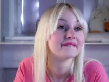 Freechat peek_in_my_window on Chaturbate