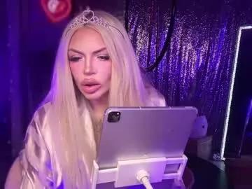 Freechat plasticfuckdoll on Chaturbate