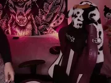 Freechat revenmiller_ on Chaturbate