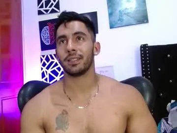 Away romanpearce_ on Chaturbate