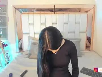 Freechat rosannaking on Chaturbate