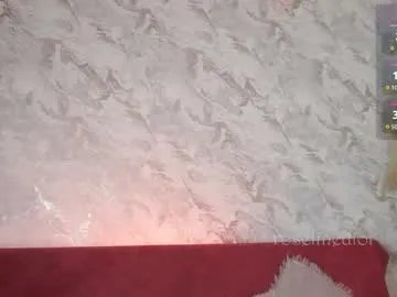 Freechat roselinedior on Chaturbate