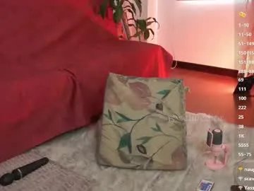 Freechat roselinedior on Chaturbate