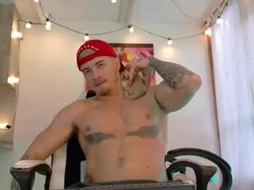 Freechat ryann_blue_ on Chaturbate