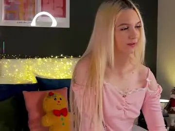 saramist on Chaturbate