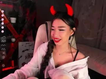 Group sensualily on Chaturbate