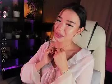 Group sensualily on Chaturbate