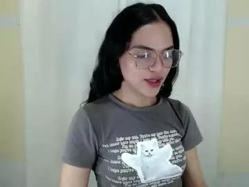 Freechat servicedoll18 on Chaturbate