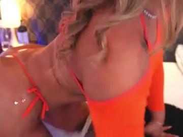 Freechat sharomross on Chaturbate