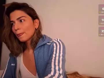 Freechat skyamber8v2 on Chaturbate