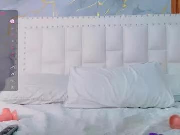 Freechat slutlittlecamila on Chaturbate