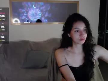 Freechat sophia_whispers on Chaturbate