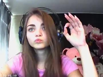 Freechat sophiesuvi on Chaturbate