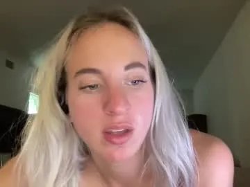 Freechat stassiethatsororitygirl on Chaturbate