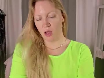 Freechat sugamomy on Chaturbate