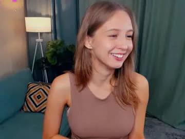 Freechat tessiekhanponaphan on Chaturbate