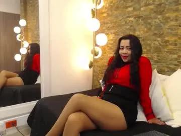 Freechat thaliiasaenz on Chaturbate