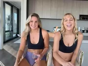 tiffstreatsxoxo on Chaturbate 