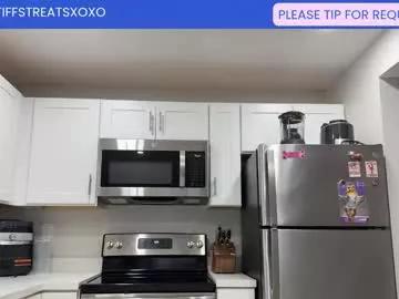 tiffstreatsxoxo on Chaturbate 