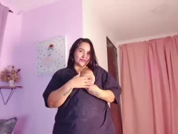 Freechat tinacurv on Chaturbate