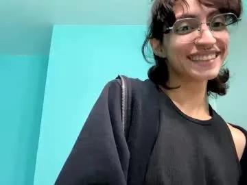 Freechat tinyhairycherry on Chaturbate