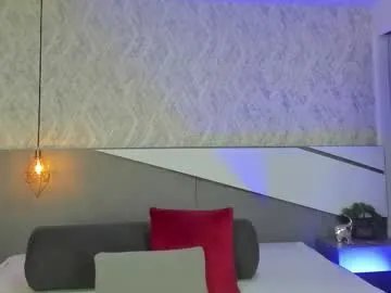 Freechat tisha_cole on Chaturbate