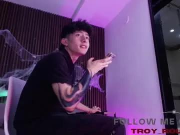 Freechat troy_rouge on Chaturbate