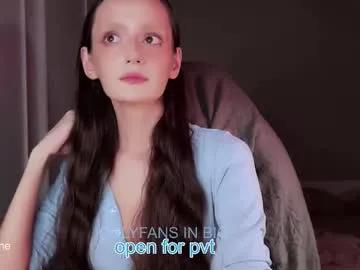 Freechat unhollymeow on Chaturbate